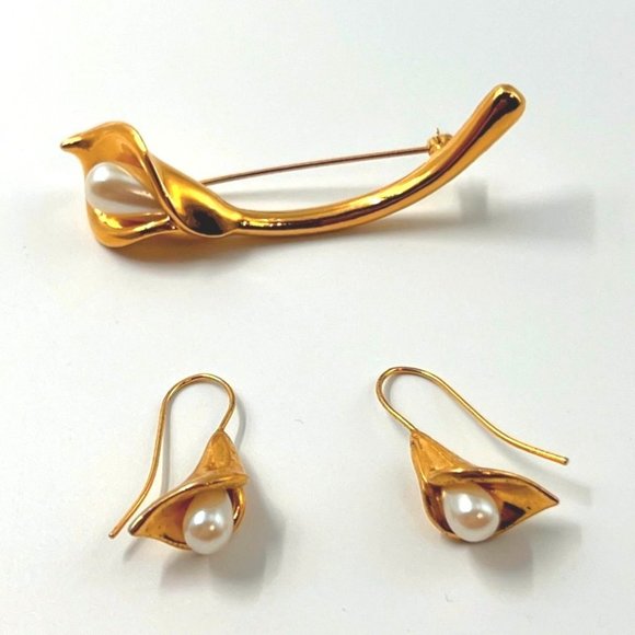 Unknown Jewelry - Lily Pearl Earrings Brooch Gold French Wire Set Jewelry